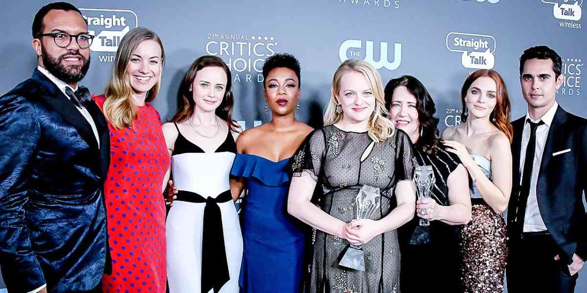Who Is in The Cast Of The Handmaid's Tale Season 6