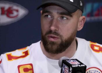 Travis Kelce Net Worth Overview of Travis Kelce's Contract, Including Salary, Incentives, and Estimated Net Worth